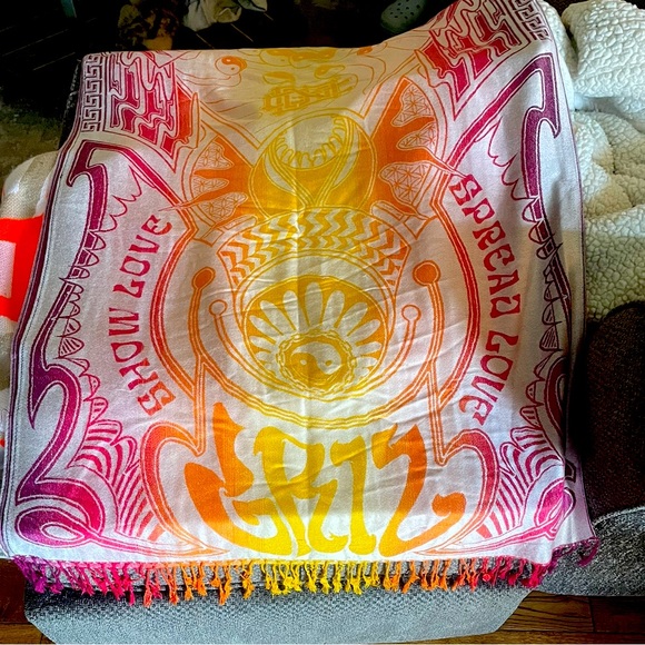 Accessories - Griz pashmina. Never worn, rare! Condition 10/10